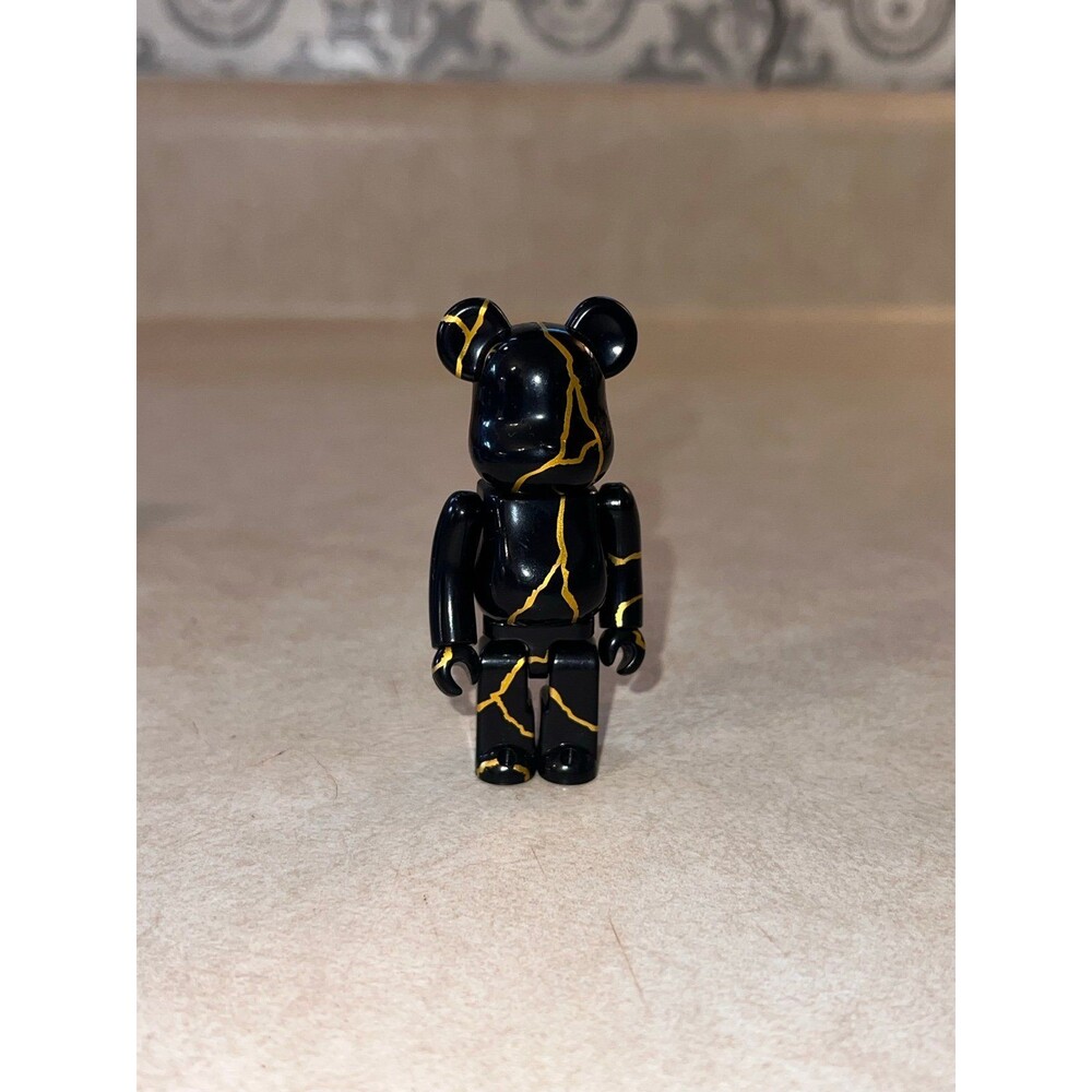 Series 49 bearbrick 100% no card and open black and gold pattern
